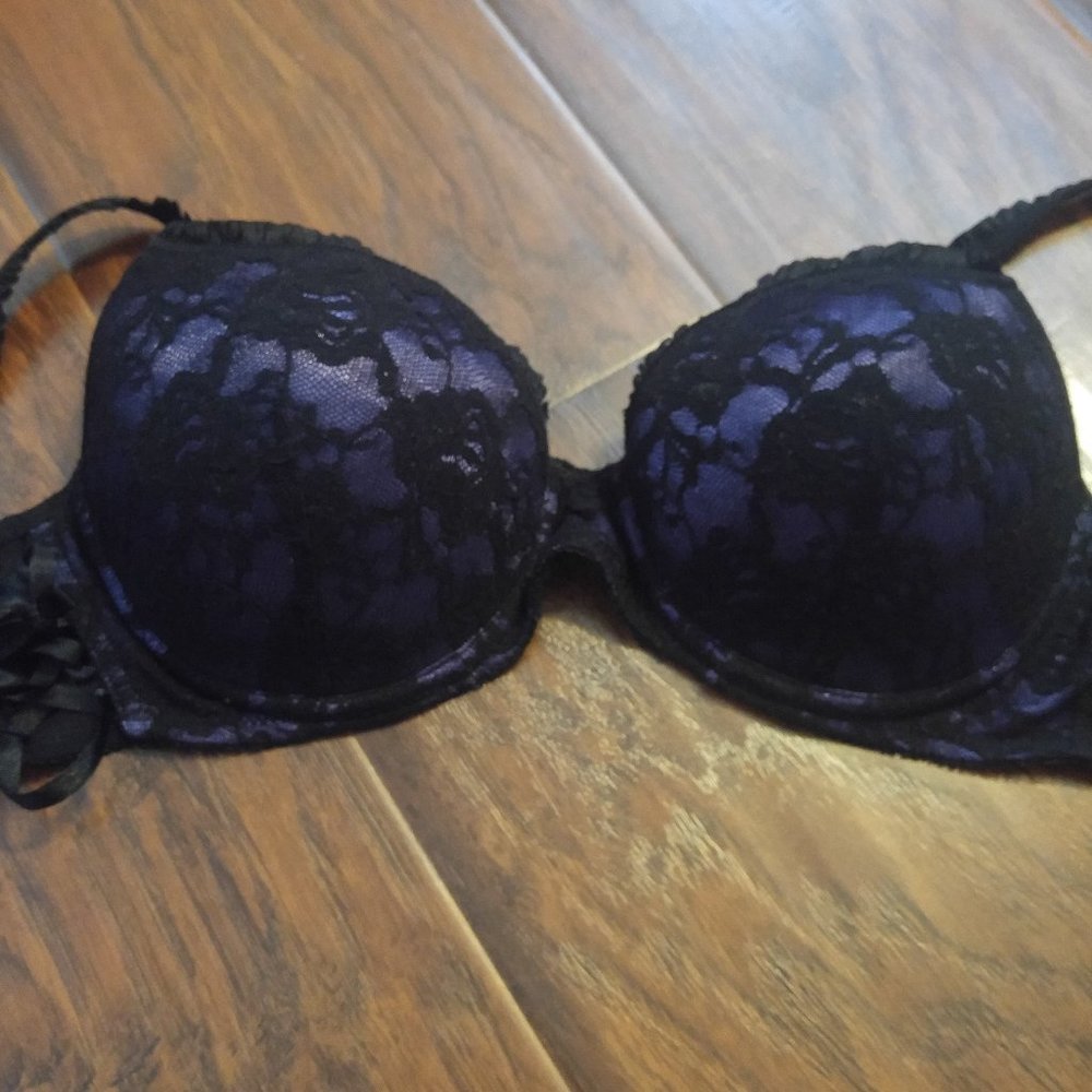 Lace Bra - Picture 2 of 6